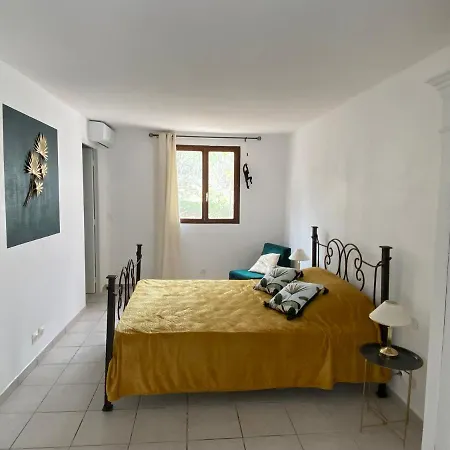 Des Oliviers Cases-de-Pene