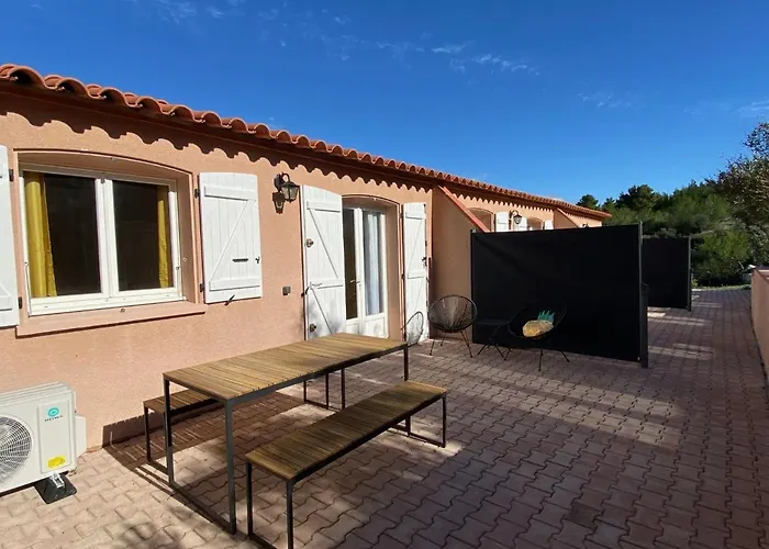 Des Oliviers Nyaraló *