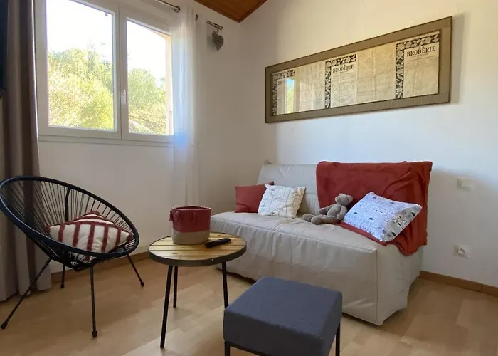 Des Oliviers Nyaraló