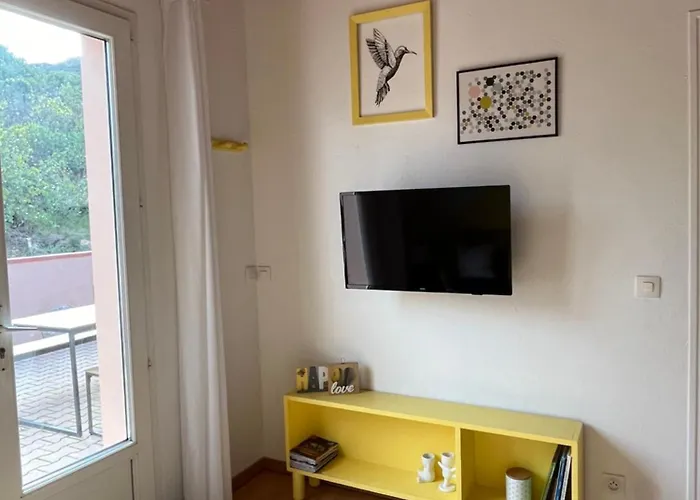 Des Oliviers Nyaraló *